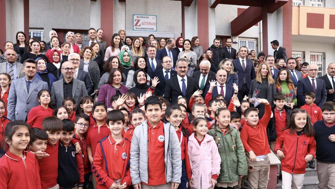 Millî Eğitim Bakanımız Sn. Mahmut Özer Keçiören İlkokulunu ziyaret etti.